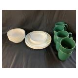 32 Piece Vintage Corelle 'Rosemary' Dinnerware Set