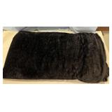 King size black comforter