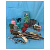 Assorted Kitchen Items