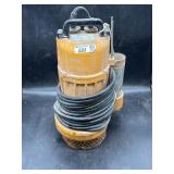 Walker neuson submersible pump
