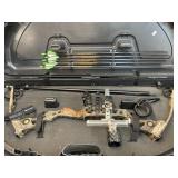Mathewï¿½s Solocam Compound Bow in hard case