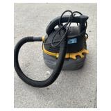 Stinger wet/dry vac