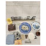 L.E. smith glass terrier/ Wall decor beelieve