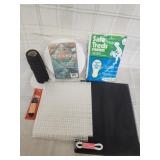 Black screen/ fabric treads