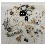 Lots of vintage jewelry/clip on earrings/