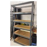 Metal shelving unit