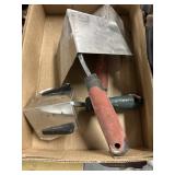 Corner trowels