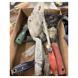 Hand TROWELS and scrapers
