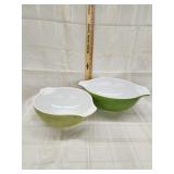 Vtg. Pyrex Cinderella Verde green mixing bowl/ /