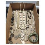 Detroit Pistons Ring/ Vtg. Buttons/  Vtg.