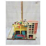 Fisher price little people action Garage
