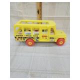 VTG. Fisher price Bus