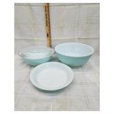 Vtg. Turquoise Pyrex mixing bowl, pie plate,