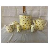 Brinnï¿½s "Daisy" tableware set