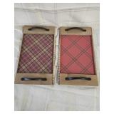 2 serving trays