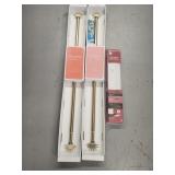 Fluorescent light fixture, 2 carton rods