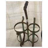 Green metal bottle carrier