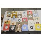 30 45rpm records inc. Lynyrd Skynyrd, Queen,