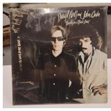 Darryl Hall & John Oates: Beauty on a Back