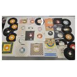 32 45rpm vinyl records: Elvis, Oak Ridge Boys,