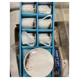 Fine Porcelain Tea Cups & Saucers 6 ea