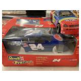 Jeff Gordon Model kit and AM/FM Clock Radio