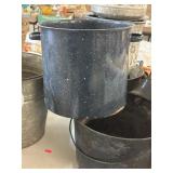 Blue speckled stock pot