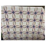 Hand Stitched Wedding Ring Pattern Quilt - Queen