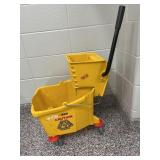 Industrial mop bucket