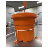 Commercial salad dryer