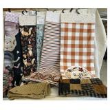 6 Table Runners & 2 Bee Cloth Place Mats
