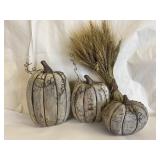 3 Wooden Pumpkins & Bundle of Wheat