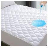 Lunsing Twin XL Mattress Protector for College