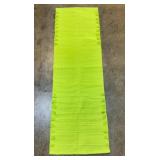2ï¿½x6ï¿½ Bright Green Non Slip Woven Rug, Like New