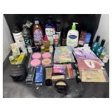New health and beauty lot that includes lotion,