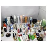 Miscellaneous beauty lot that includes hair