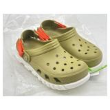 New M6/W8 Crocs duet max II clogs