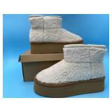 New Size 7.5 Steve Madden women