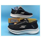 New Size 7.5 Skechers Women