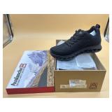 New size 7.5 Avalanche Mens Walking Sneakers