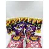 HOT LOT!! 8 cans of spicy Funyuns, 2 big packs