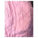 Full size comforter and two pillow cases  No