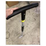 Jardineer 40 inch Stand Up Weeder Puller Tool.