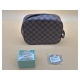 Beauty bag and womenï¿½s jewelry lot new!