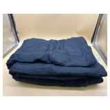 Black comforter queen-new condition comforter