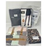 New Girlsï¿½ Accessories Lot, Includes Size Large