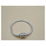 Pandora ladies bracelet in excellent condition