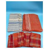 Lot of farmhouse linens- woven table runner, 6pc h