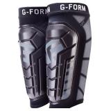 Size medium G-FORM Adult Pro-S Vento Soccer Shin G