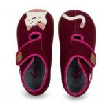 Size 4 See Kai Run Cruz II sneaker in the Berry Ki